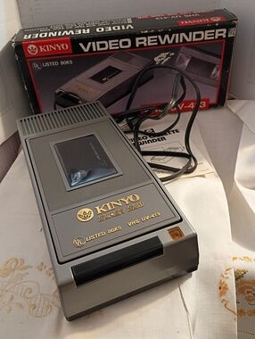 Nice!  Kinyo Super Slim VHS Video Tape Rewinder, Tested & Works! Model UV-413